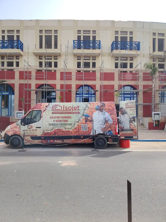 Équipe Isojet Maroc en chantier